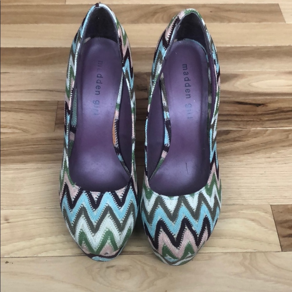 Zig zag heels